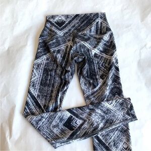 LULULEMON Wunder Under Crop II *Full-on Luon Leggings-Heat Wave White Black